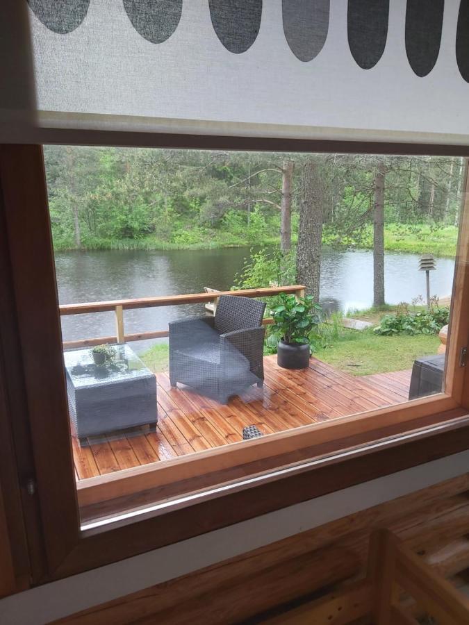 Hirsimoekki Ja Makuuaitta Hotell Karijoki Exteriör bild
